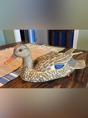 Hand-Painted Brown and Blue Duck Décor resin material